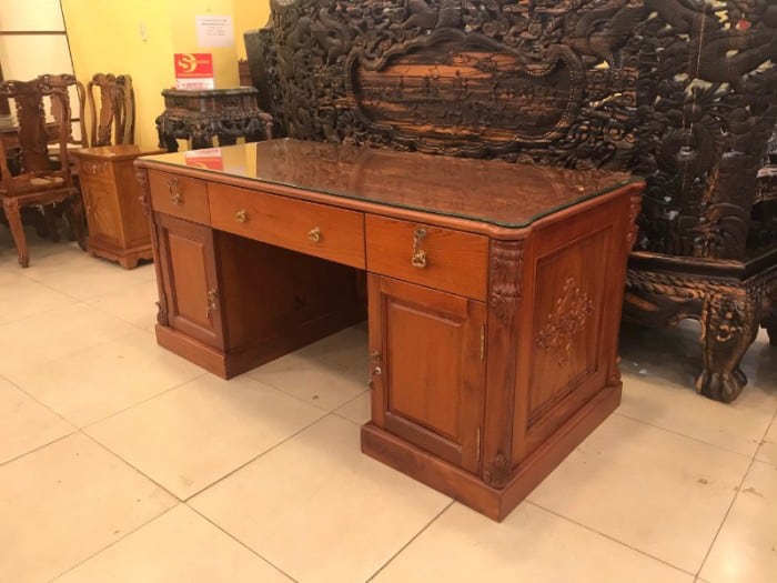 Bàn Giám Đốc Gỗ Gõ Đỏ Đẳng Cấp Và Xa Hoa Cho Phòng Làm Việc