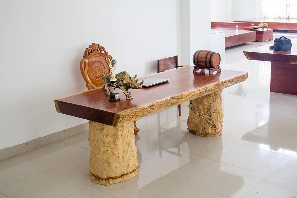 Bàn Giám Đốc Gỗ Gõ Đỏ Đẳng Cấp Và Xa Hoa Cho Phòng Làm Việc